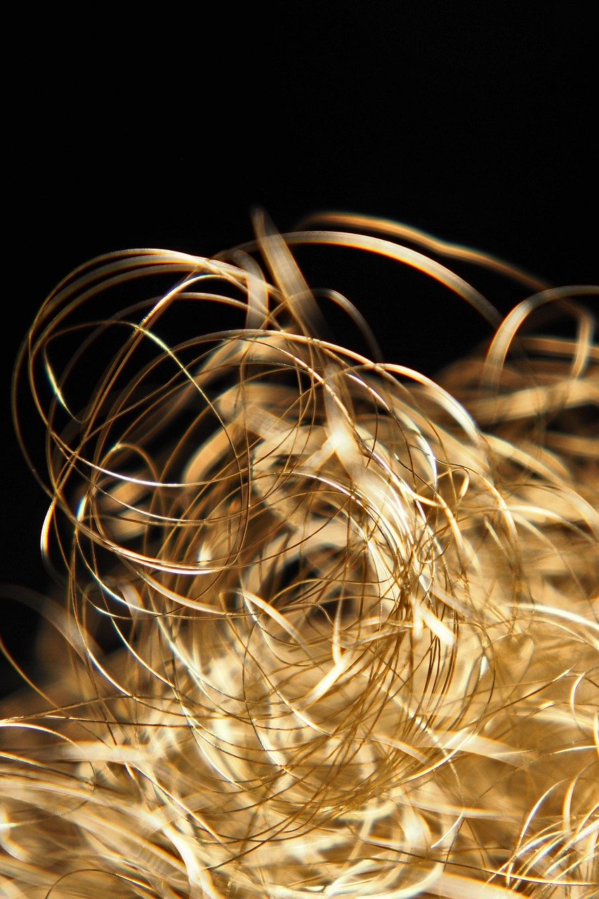 christmas, decoration, angel hair, ornament, decor, gold, mobile wallpaper, phone wallpaper, iphone background, macro, closeup, gold, gold, mobile wallpaper, mobile wallpaper, mobile wallpaper, phone wallpaper, phone wallpaper, phone wallpaper, phone wallpaper, phone wallpaper